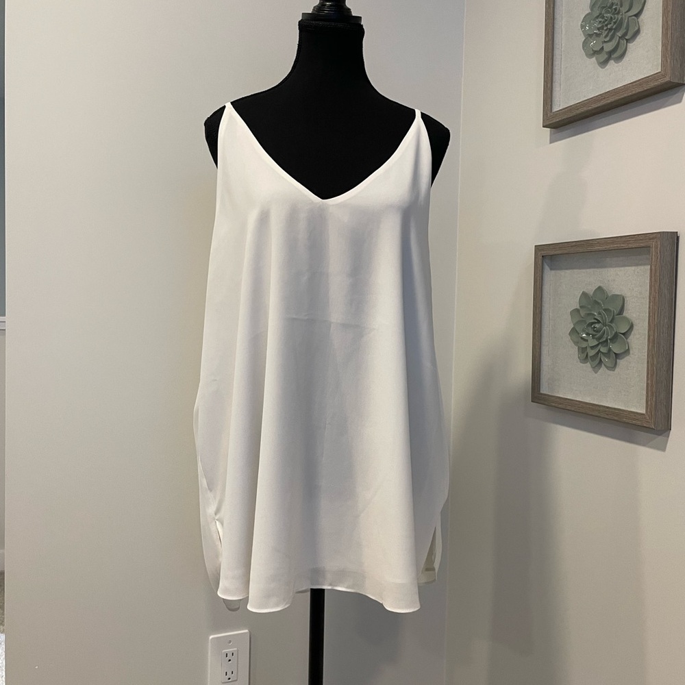 Kismet White Classic Camisole Top GUC